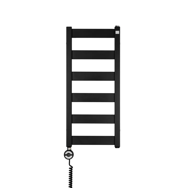 Grzejnik łazienkowy elektryczny Terma Leda. Grzejnik wąski o szerokości 30cm i wysokości 67cm, kolor czarny mat. Z lewej strony 