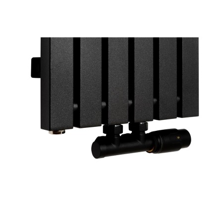 Zawór termostatyczny Multiflow czarny, figura kątowa prawa podłączony do grzejnika dekoracyjnego Advantage 180x29 w kolorze czarnym.