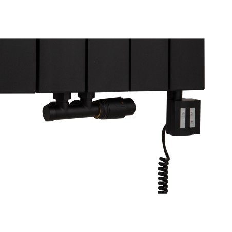 Zawór termostatyczny zespolony Multiflow w figurze kątowej prawej, w kolorze czarnym oraz grzałka elektryczna KTX4 1000W w kolorze czarnym podłączone do grzejnika dekoracyjnego Drama 180x56 czarnego. 
